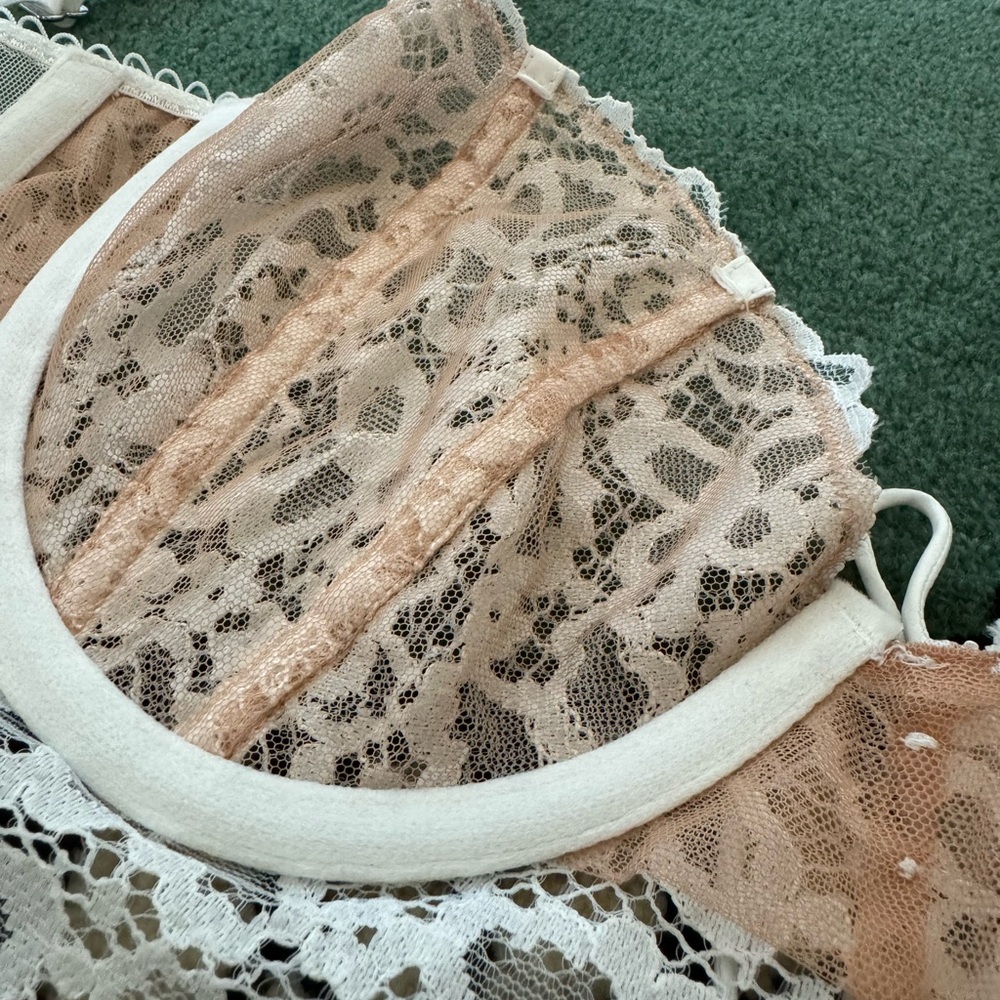Bralette - Picture 9 of 12